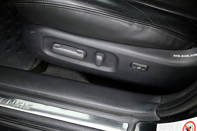 Toyota Avensis Luxury ATM 2.4 120kW Tallina - foto 8