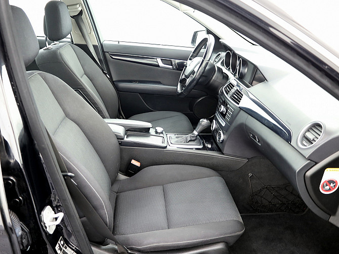 Mercedes-Benz C 220 Elegance Facelift ATM 2.1 CDI 125kW Таллин - изображение 6