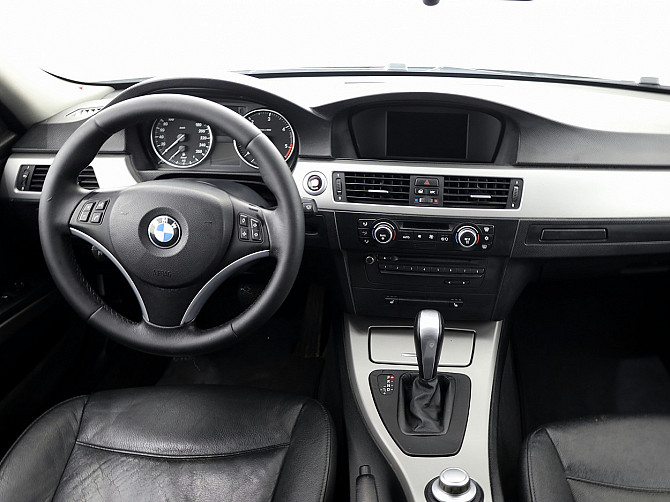 BMW 320 Touring Executive ATM 2.0 D 130kW Tallina - foto 5