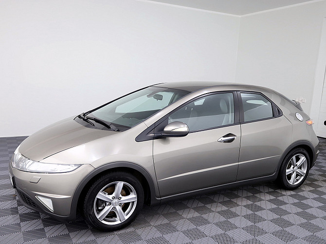 Honda Civic Elegance 1.8 103kW Tallina - foto 2