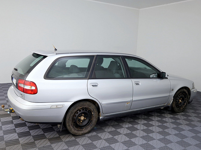 Volvo V40 Estate Facelift 1.9 TDI 85kW Tallina - foto 3