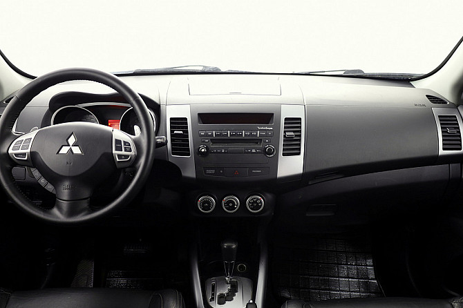 Mitsubishi Outlander Luxury ATM 2.4 125kW Tallina - foto 5