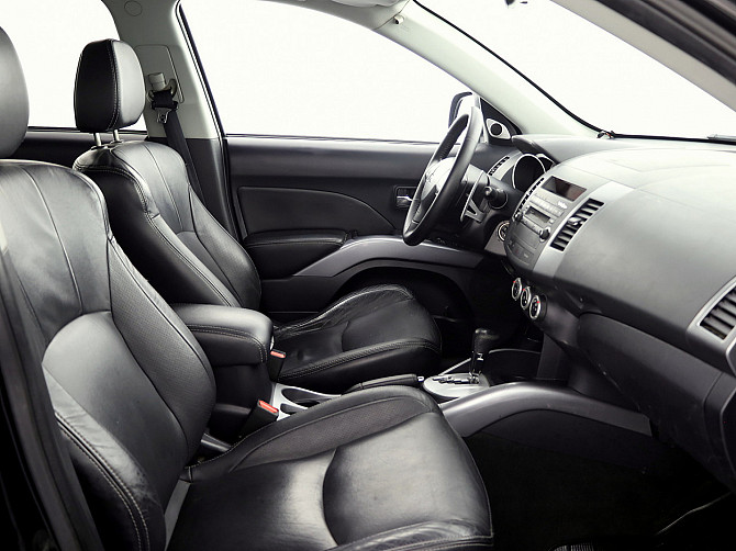 Mitsubishi Outlander Luxury ATM 2.4 125kW Tallina - foto 6