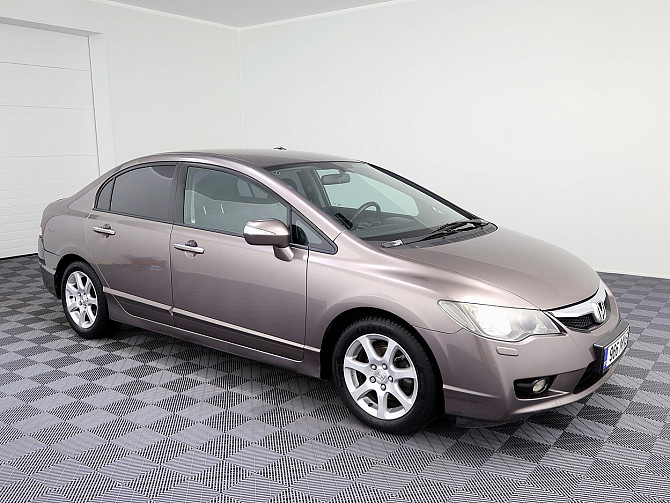 Honda Civic Facelift LPG ATM 1.8 103kW Tallina - foto 1