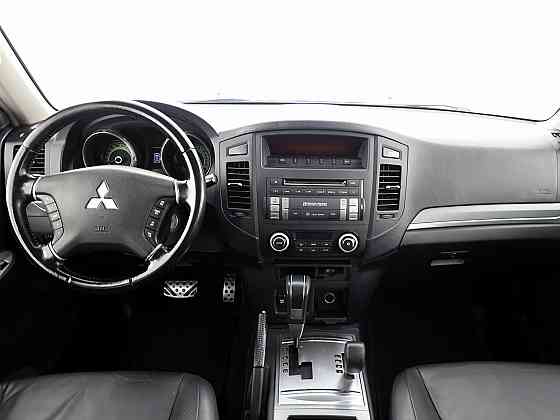 Mitsubishi Pajero Luxury ATM 3.2 Di-D 125kW Tallina