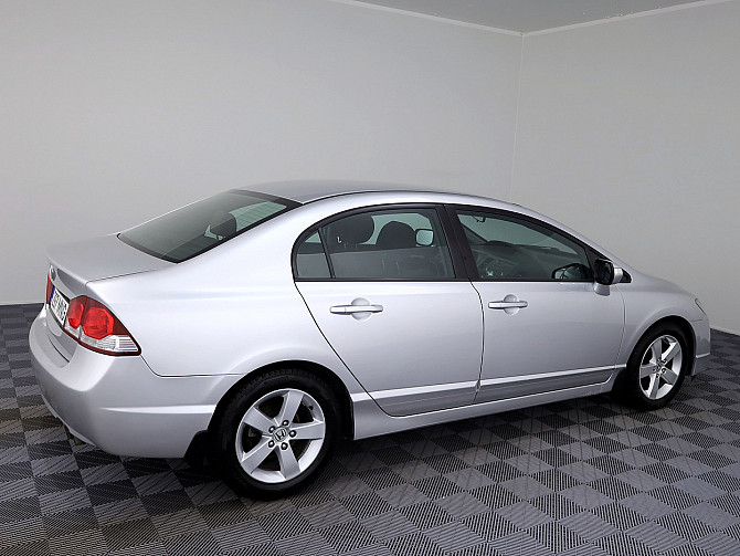 Honda Civic Elegance Facelift 1.8 103kW Tallina - foto 3