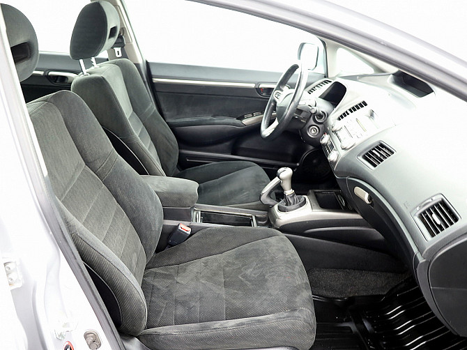 Honda Civic Elegance Facelift 1.8 103kW Tallina - foto 6