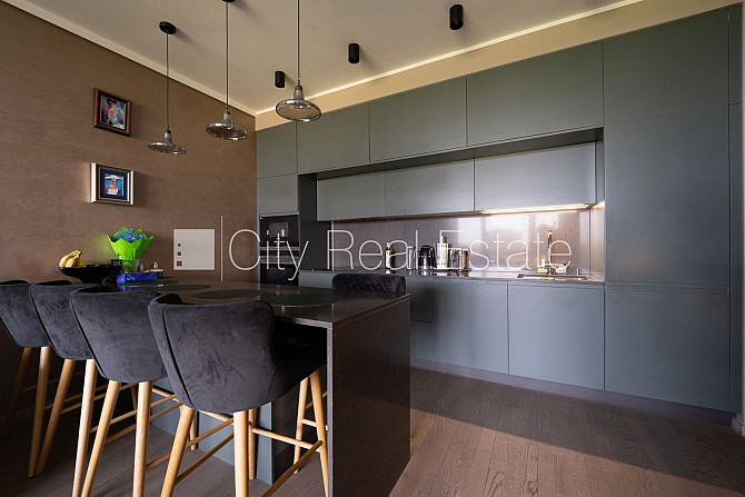 Jaunceltne, ir lifts, kāpņu telpa pēc kapitālā remonta, terase, guļamistabu skaits 3 gab., Rīga - foto 17