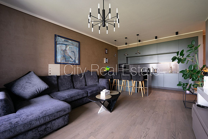 Jaunceltne, ir lifts, kāpņu telpa pēc kapitālā remonta, terase, guļamistabu skaits 3 gab., Rīga - foto 15