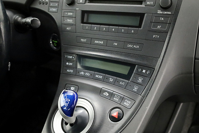 Toyota Prius Hybrid Facelift ATM 1.8 73kW Таллин - изображение 8