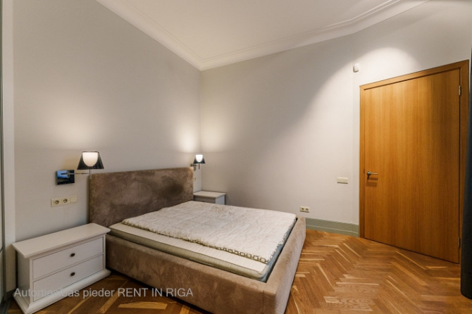 Tiek pārdots divu istabu dzīvoklis Rīgas Klusajā centrā  Elizabetes ielā, iekšpagalma Rīga - foto 7