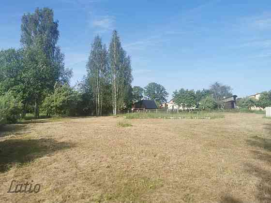 Pārdod apbūves zemi Cēsu novadā, Augšlīgatnē 1556 m2 platībā, ar saskaņotu mājas projektu. Ir jau da Cēsis un Cēsu novads