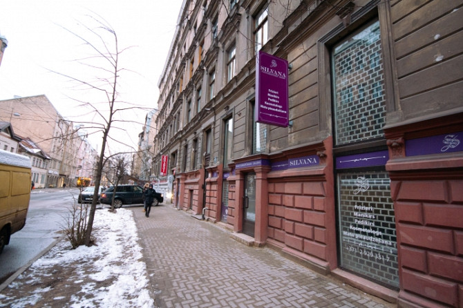 iznomā plašu komerctelpu 2 stāvos Tiek iznomātas plašas komerctelpas divos stāvos.  Telpas Rīga - foto 2