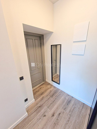 Fasādes māja, renovēta māja, fasāde ar dekoratīvo apmetumu, slēgts pagalms, ieeja no ielas Rīga - foto 19