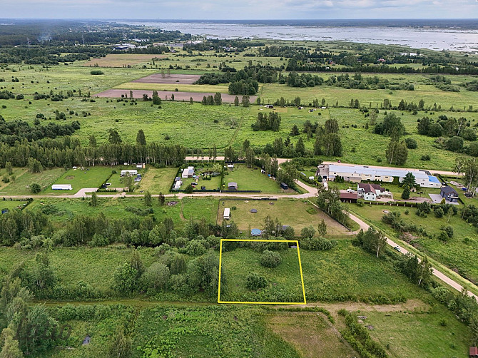 Pārdod zemes gabalu privātmājas vai vasarnīcas būvniecībai Mārupes novadā  Straupciemā Rīgas rajons - foto 3
