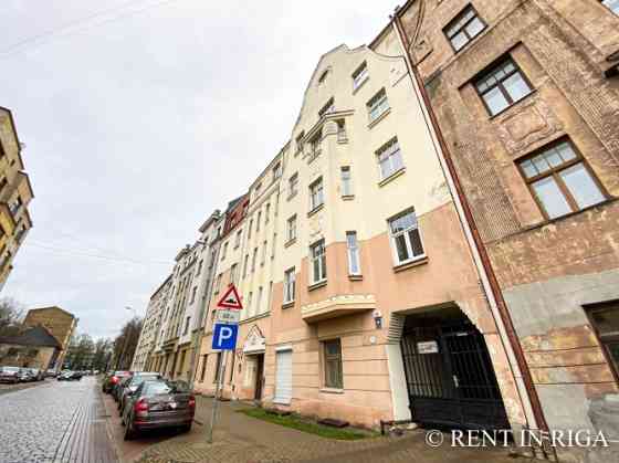Apartment in a Renovated Pre-War Building.  Property highlights:  Bright apartment with large window Rīga