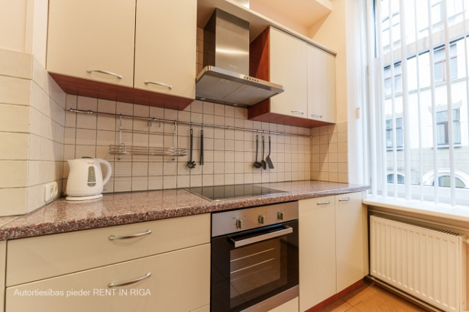 Īrei pieejams silts un plašs 2- istabu dzīvoklis Rīgas centrā.   Ērts plānojums, kas sastāv Rīga - foto 6