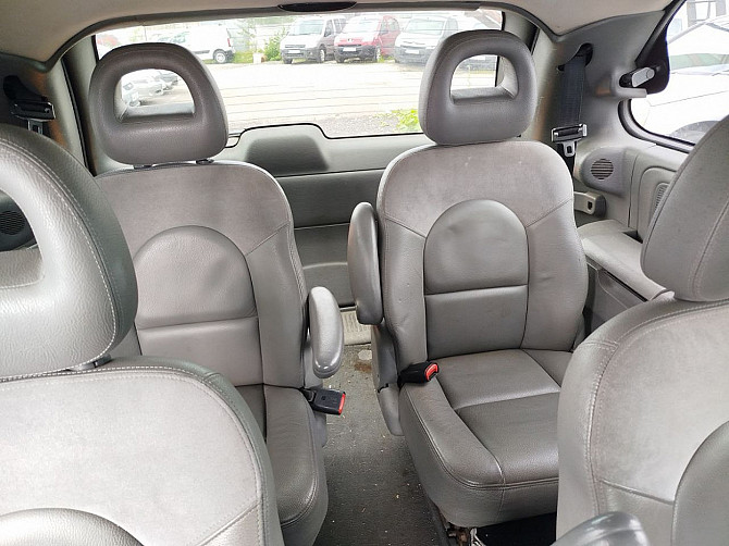 Chrysler Voyager Limited Facelift ATM 2.8 CRD 110kW Таллин - изображение 8