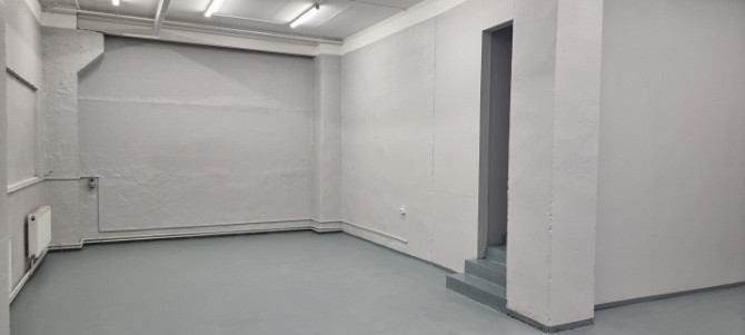 Iznomā divstāvu ēku komercdarbībai  Piemērota ražošanai, darbnīcai, noliktavai, birojam vai Rīga - foto 5
