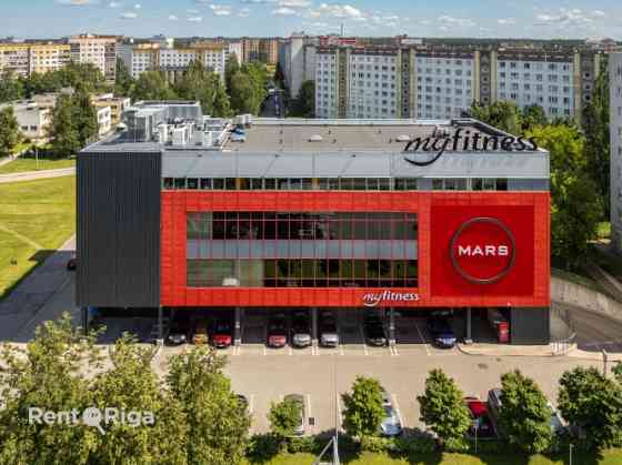 Доступен мощёный участок с необходимыми коммуникациями для размещения Rīga
