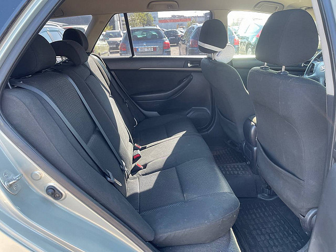 Toyota Avensis Linea Sol 2.0 D-4D 85kW Таллин - изображение 7