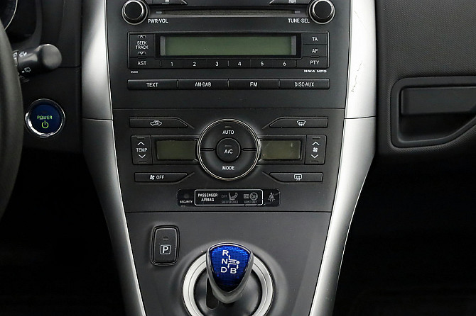 Toyota Auris Hybrid Facelift ATM 1.8 73kW Таллин - изображение 8