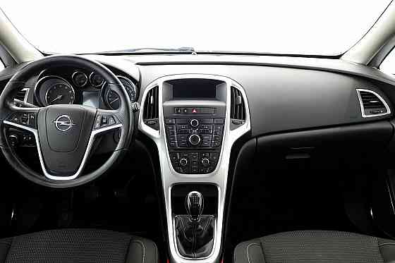 Opel Astra Elegance 1.4 103kW Tallina