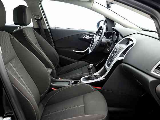Opel Astra Elegance 1.4 103kW Tallina