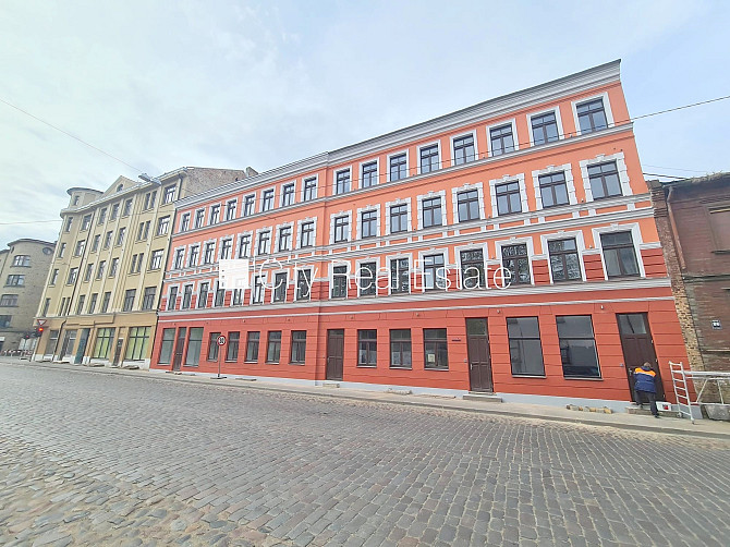 Fasādes māja, renovēta māja, slēgts pagalms, ieeja no ielas un pagalma, kāpņu telpa pēc Rīga - foto 19