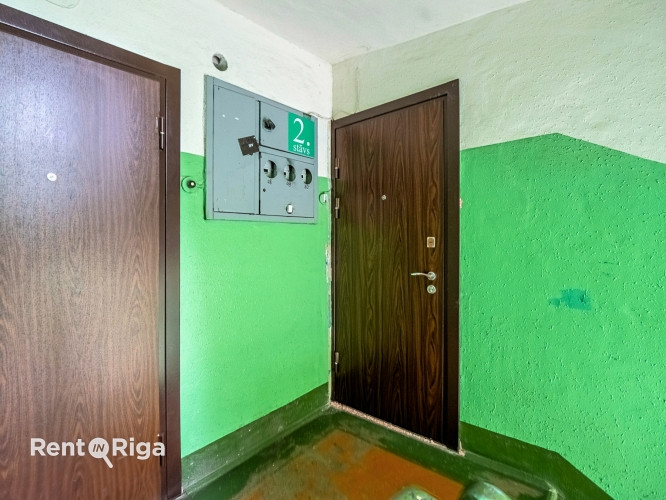 Pārdod 3 istabu dzīvokli pašā Iļģuciema centrā!  Dzīvoklis atrodas nama 2. stāvā un pa Rīga - foto 6