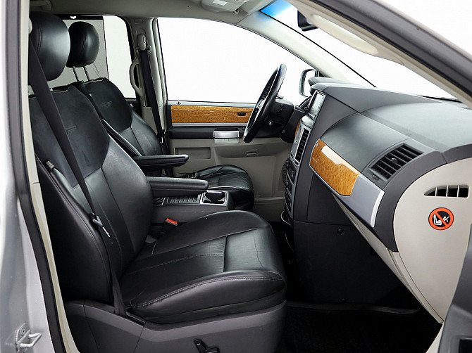 Chrysler Grand Voyager Limited ATM 2.8 CRD 120kW Таллин - изображение 6