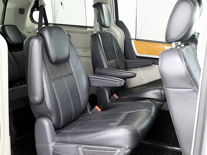Chrysler Grand Voyager Limited ATM 2.8 CRD 120kW Таллин - изображение 7