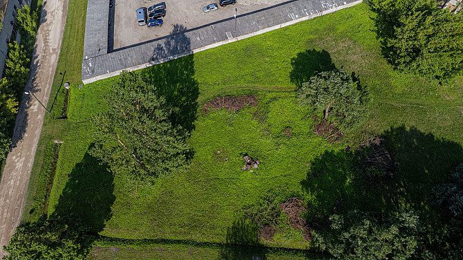 Piedāvājumā zemesgabals Jelgavas centrālajā daļā, klusā ielas posmā. 
Piebraukšana Jelgava un Jelgavas novads - foto 3