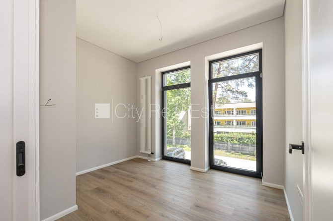 Projekts - Tal Residence, zeme īpašumā, rindu māja, monolīta betona sienas, pagrabstāvā Rīga - foto 14