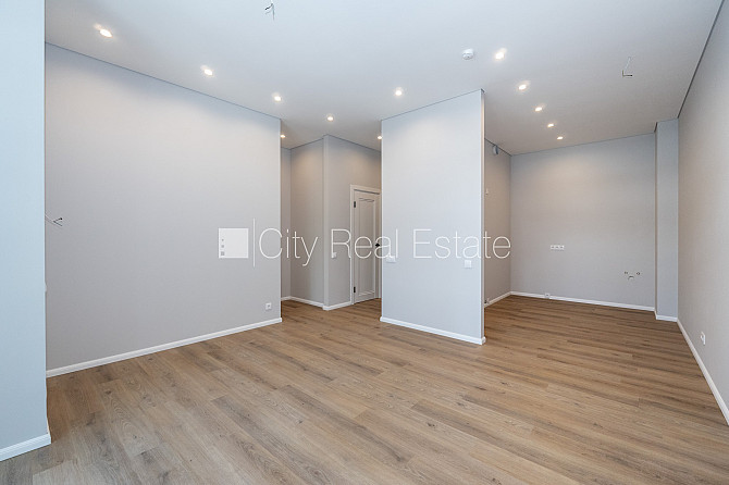 Projekts - Tal Residence, zeme īpašumā, rindu māja, monolīta betona sienas, pagrabstāvā Rīga - foto 10