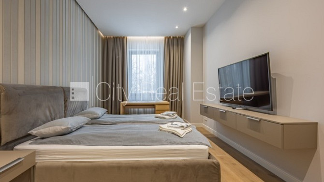 Restaurēta māja, ir lifts, kāpņu telpa pēc kapitālā remonta, guļamistabu skaits 2 gab., Rīga - foto 6