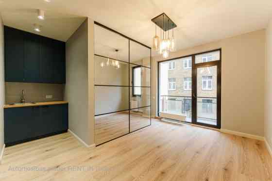 A modern and meticulously designed studio apartment is available for reservation at Ernesta Birzniek Rīga