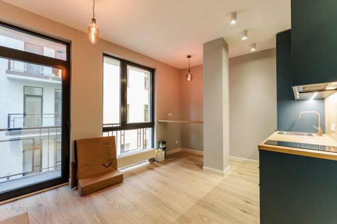 Iegādei pieejams mūsdienīgs un līdz detaļām pārdomāts studio tipa dzīvoklis Ernesta Rīga - foto 11