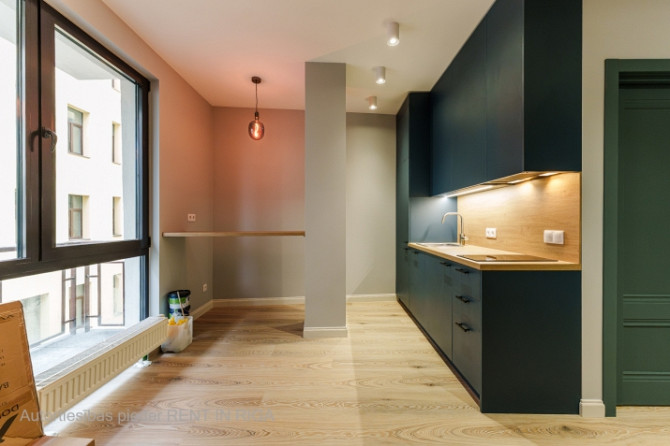 Iegādei pieejams mūsdienīgs un līdz detaļām pārdomāts studio tipa dzīvoklis Ernesta Rīga - foto 10