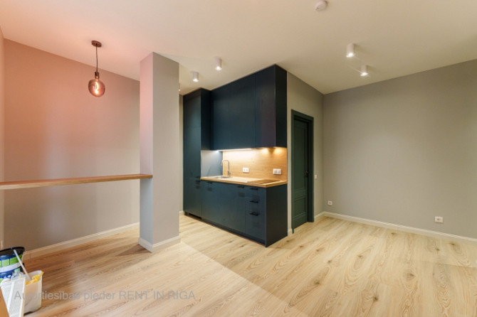 Iegādei pieejams mūsdienīgs un līdz detaļām pārdomāts studio tipa dzīvoklis Ernesta Rīga - foto 12