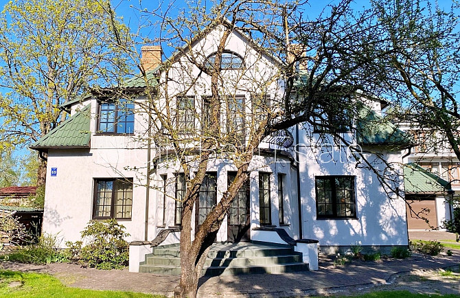 Labiekārtota apzaļumota teritorija 1011 m2, bruģēts piebraucamais ceļš, iežogota teritorija Jūrmala - foto 3