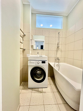 Restaurēta māja, ir lifts, kāpņu telpa pēc kapitālā remonta, guļamistabu skaits 2 gab., Rīga - foto 11