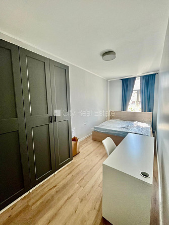 Restaurēta māja, ir lifts, kāpņu telpa pēc kapitālā remonta, guļamistabu skaits 2 gab., Rīga - foto 6