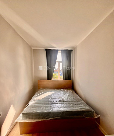 Restaurēta māja, ir lifts, kāpņu telpa pēc kapitālā remonta, guļamistabu skaits 2 gab., Rīga - foto 10