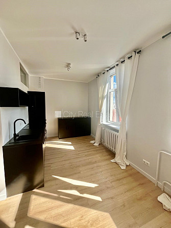 Restaurēta māja, ir lifts, kāpņu telpa pēc kapitālā remonta, guļamistabu skaits 2 gab., Rīga - foto 5