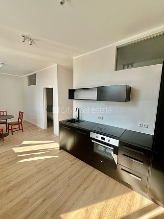 Restaurēta māja, ir lifts, kāpņu telpa pēc kapitālā remonta, guļamistabu skaits 2 gab., Rīga - foto 4