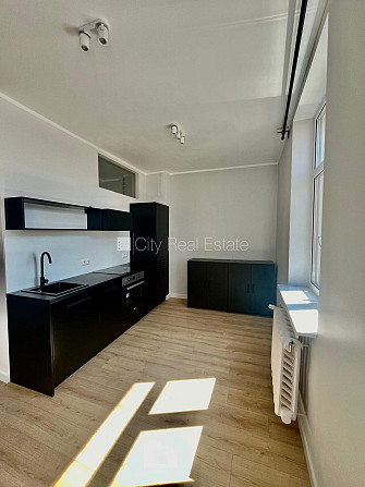 Restaurēta māja, ir lifts, kāpņu telpa pēc kapitālā remonta, guļamistabu skaits 2 gab., Rīga - foto 3