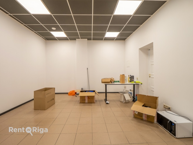Iznomā tirdzniecības telpas Pildas ielā 16, Rīgā  Telpas atrodas pirmajā stāvā ar tiešu Rīga - foto 5