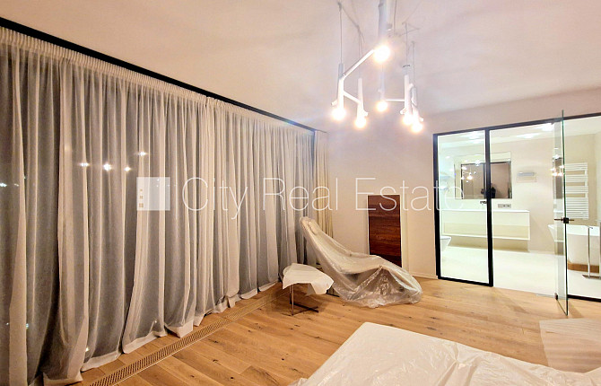 Fasādes māja, renovēta māja, slēgts pagalms, ieeja no pagalma, ir lifts, kāpņu telpa pēc Rīga - foto 10