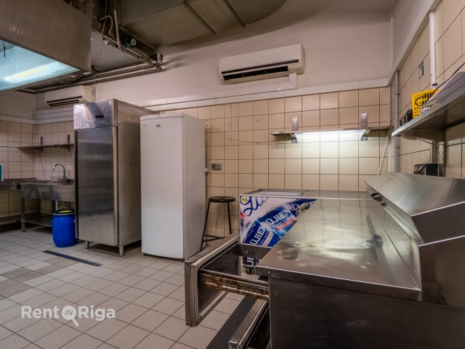 Iznomā lieliskas telpas restorānam ar aprīkojumu, veikalam vai kafejnīcai. Izdevīga un pilsētā popul Рига - изображение 12